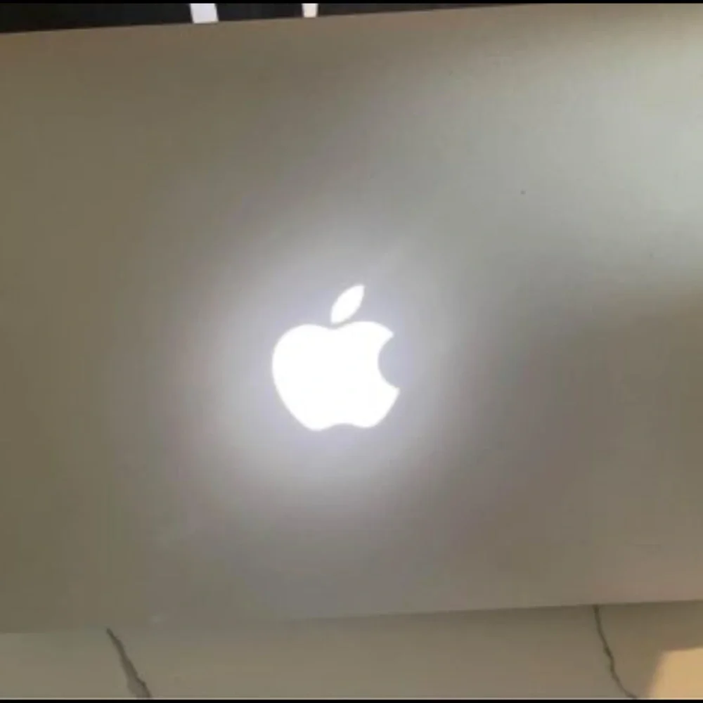11 inch MACBOOK AIR